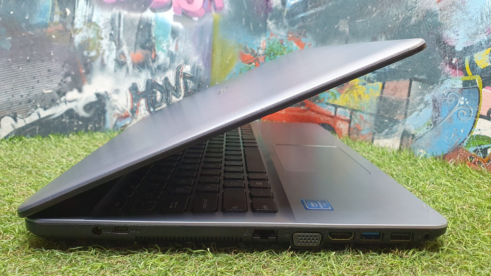 Ноутбук ASUS Pentium/4Gb/VivoBook X541S X541SA-XO687/Windows 10