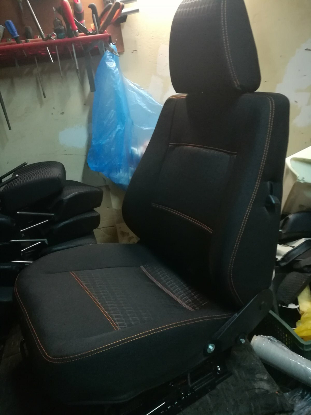 Комфортные Сиденья XL.  Усиленные, плотные, широкие!
