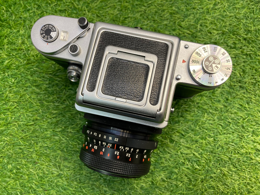 Pentacon Six TL + MC Biometar 2.8/80