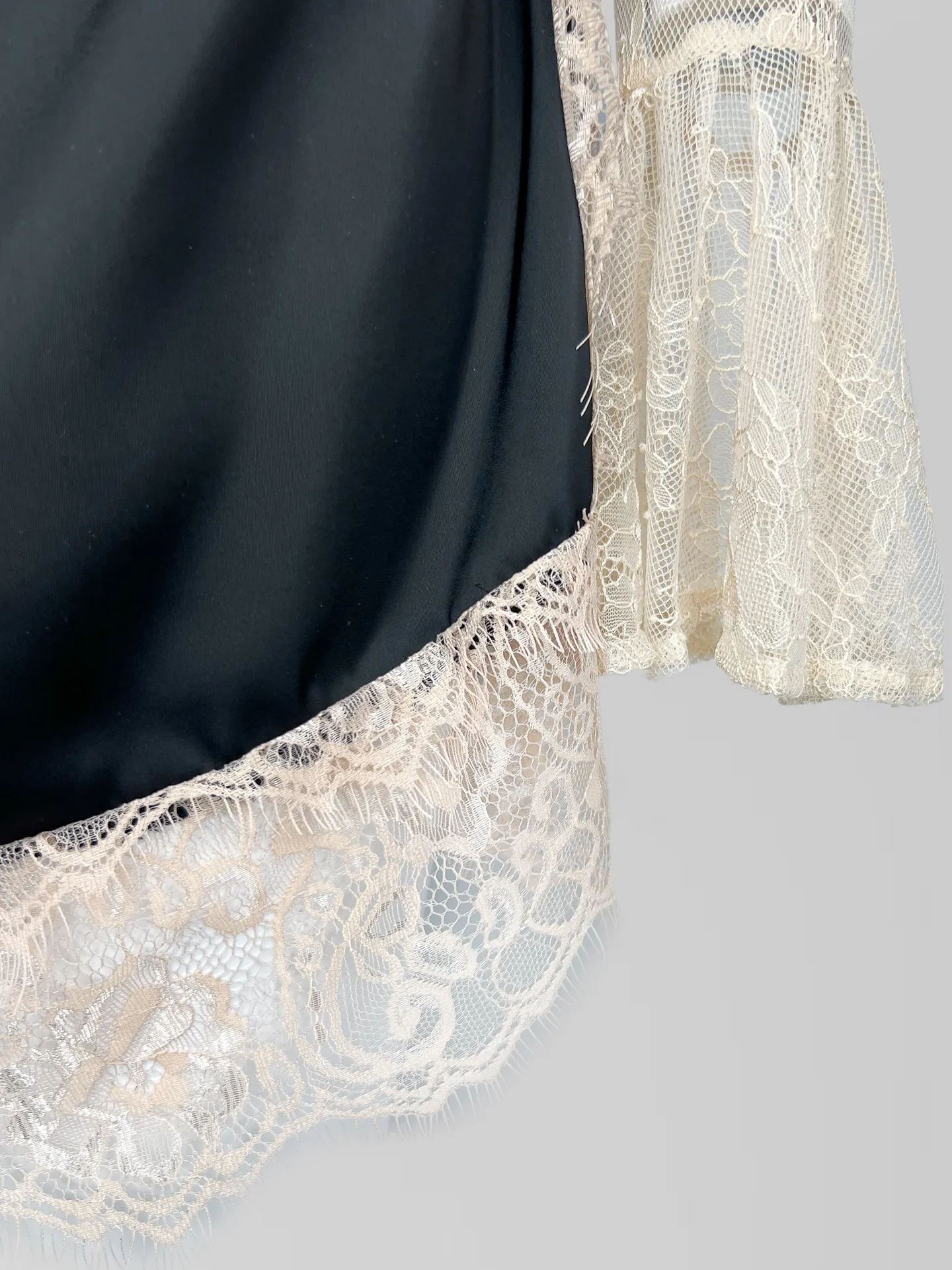 Комплект Kasiet из платья-комбинации с кружевной вставкой и кофты из гипюра