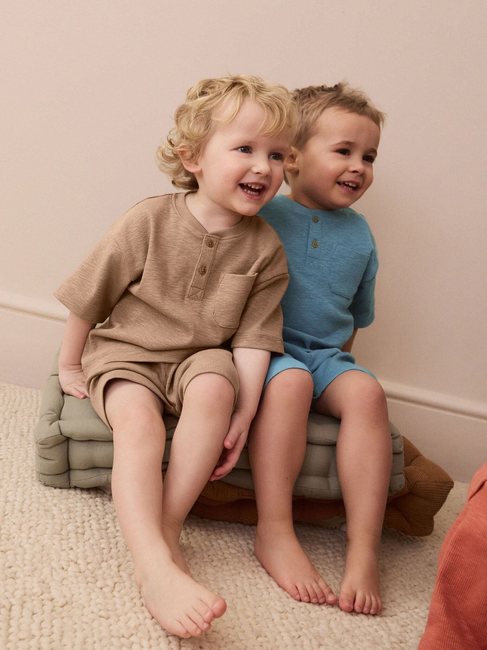 Пижама для мальчика Next AK8-624, 3 шт., Голубой, Песочный, Кирпичный