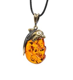 AM-1731 Подвеска «Дельфинчик» (латунь, янтарь)