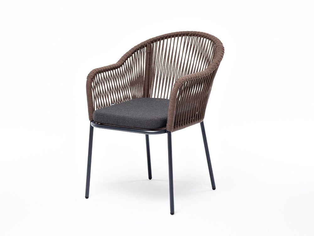 "Лион" стул плетеный из роупа, каркас из стали темно-серый (RAL7024) муар, роуп коричневый круглый, ткань темно-серая 027