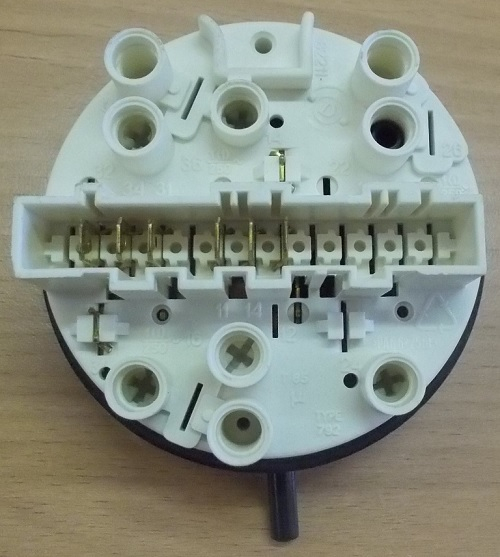 Реле уровня стиральной машины Whirlpool, Indesit, Ariston