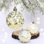 Ёлочные игрушки «Шишки нарядные» 6 см (набор 3 шт), золото/белый