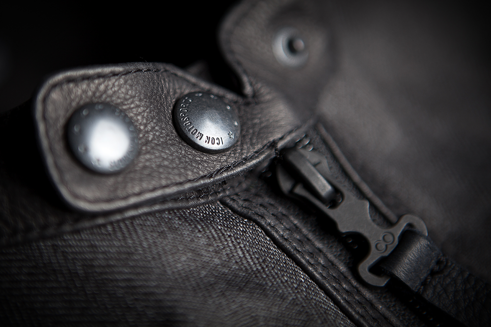 Мотокуртка - ICON 1000 VIGILANTE DROPOUT (текстиль+кожа, черная)