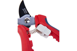 Секатор Elitech плоскостной с отверстиями для снятия шипов роз PB 02 Garden