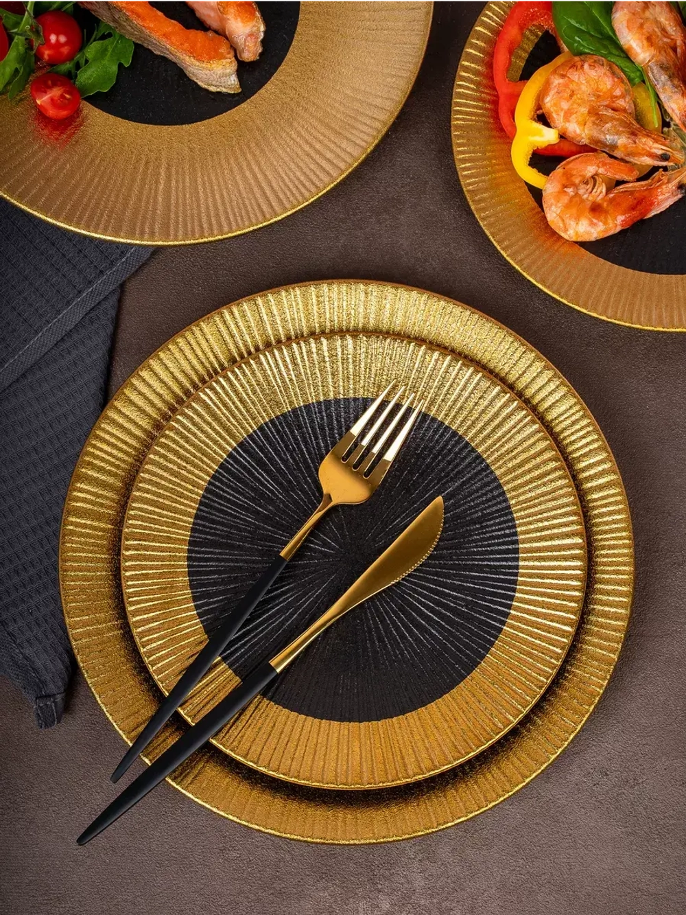 Набор посуды 2 тарелки плоские рифленые фарфор 20 см