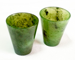 Рюмки из нефрита 5.5-4.5-2.5 см