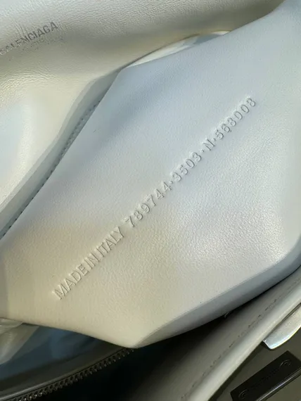 Сумка BALENCIAGA RODEO HANDBAG белый