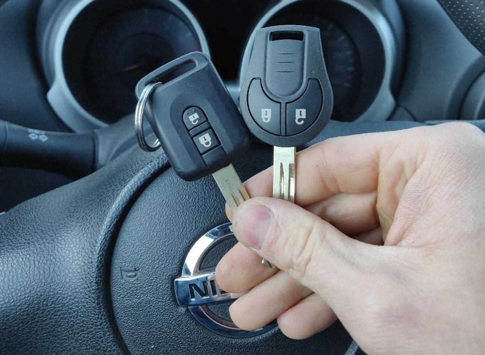 Nissan Juke изготовление ключа с кнопками /от