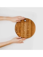 Деревянная менажница круглая с гравировкой из кедра