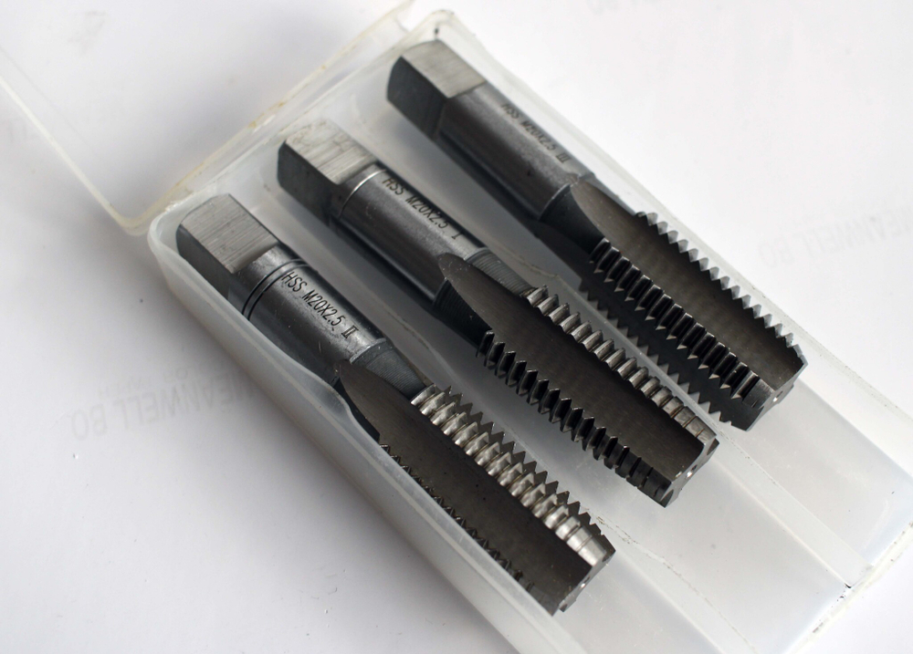 Метчик компл. DIN-352/3 М20 HSS