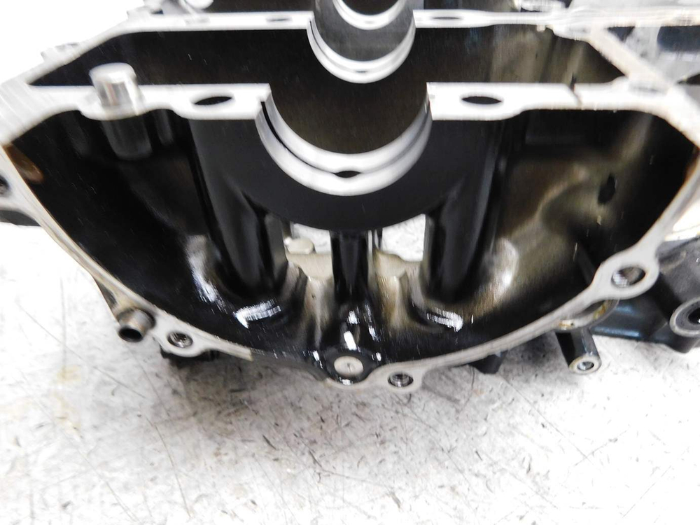 нижняя часть картера Kawasaki ZZR1400 ZXT40C.