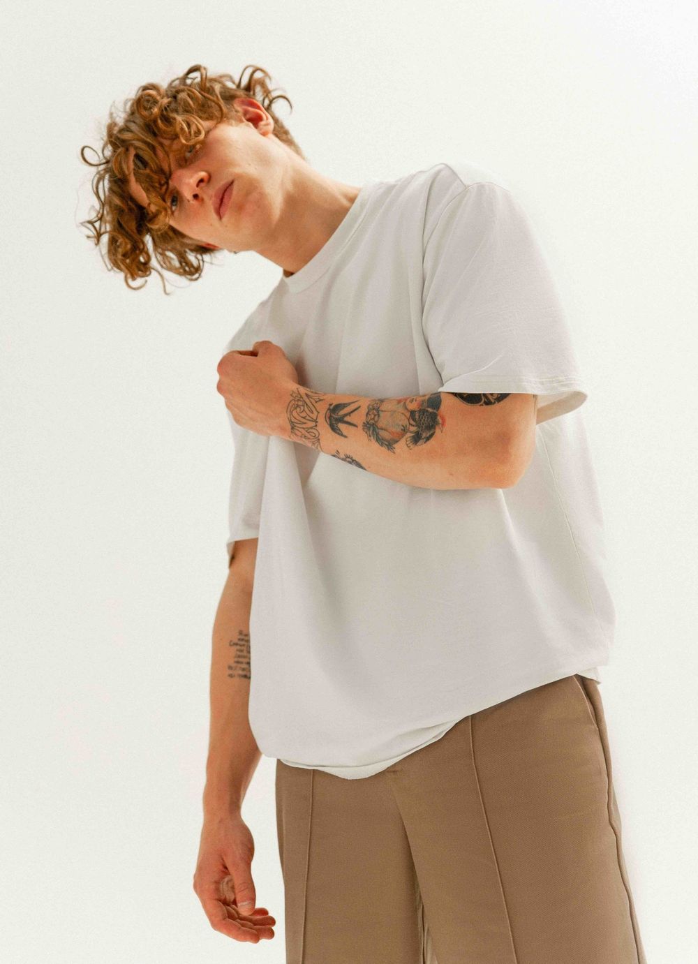 Футболка Backtrend First Wide neck белая