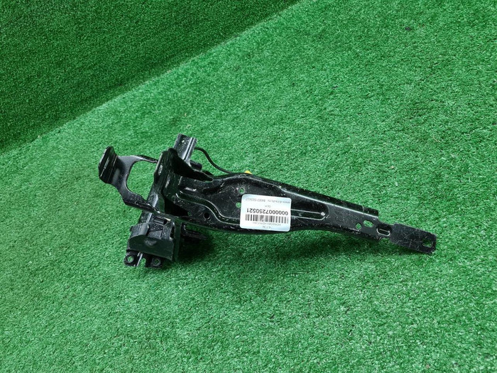 Кронштейн фары правый BMW 3er G20 (2018-н.в.)