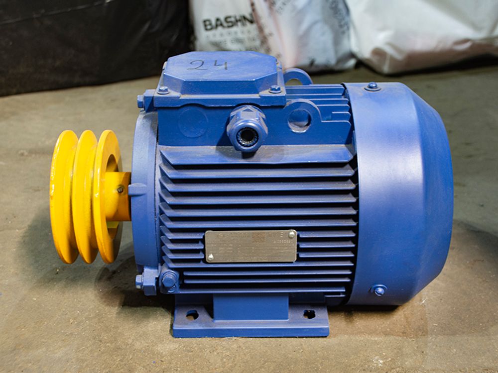 Электродвигатель со шкивом К24