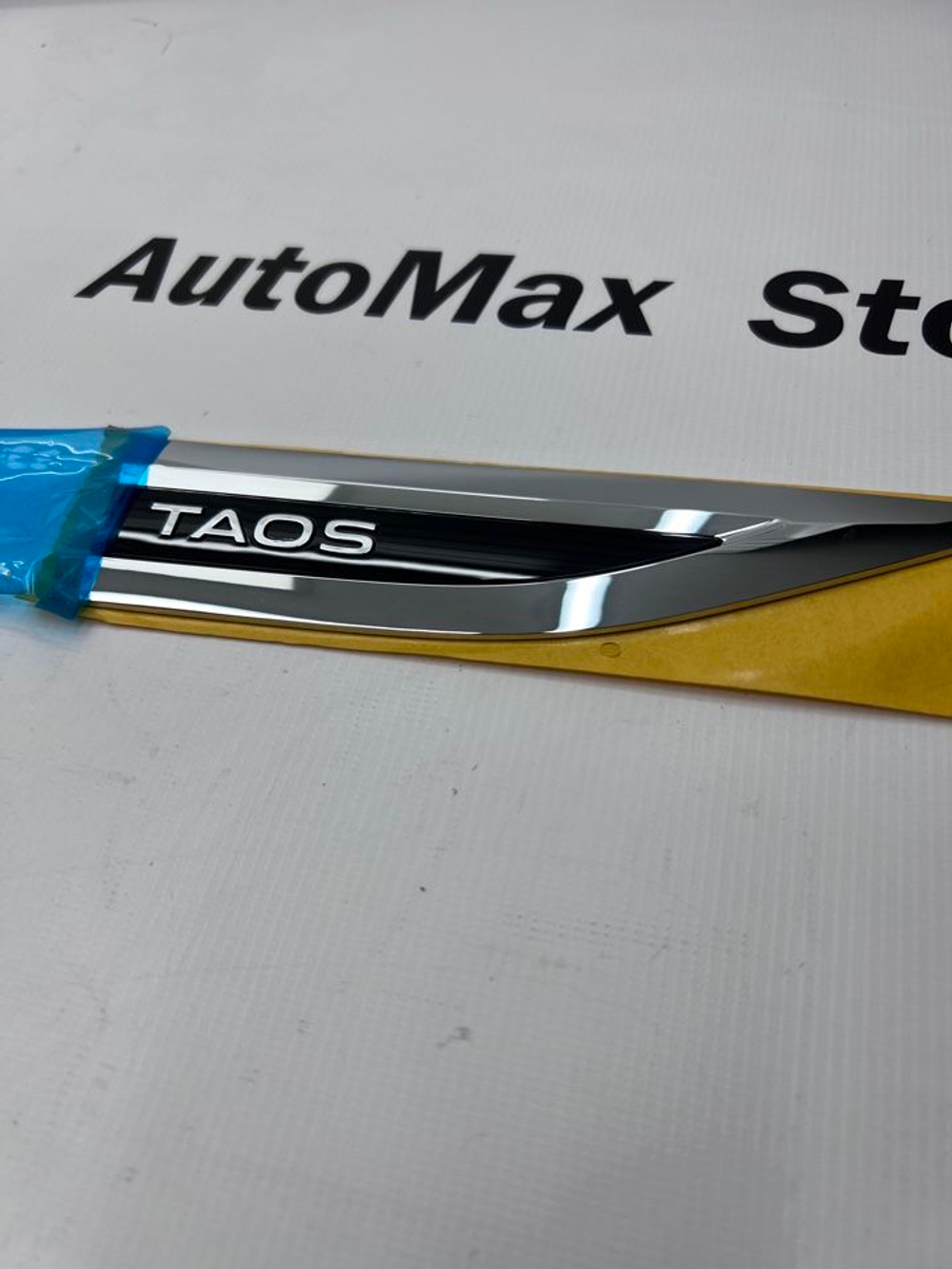 Накладка переднего правого крыла Volkswagen Taos. 2GJ853688A. Оригинал.