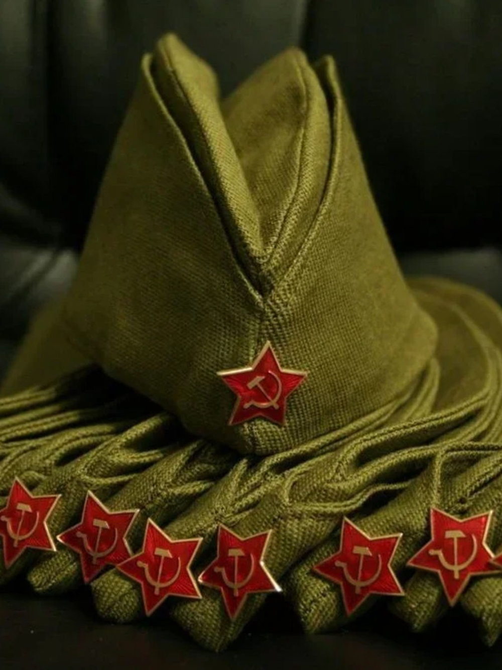 Пилотка военная с красной звездой