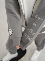 Спортивный костюм для девочки в школу