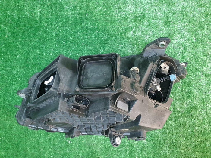 Фара правая Mercedes GLC X253 (2015-2019) LED