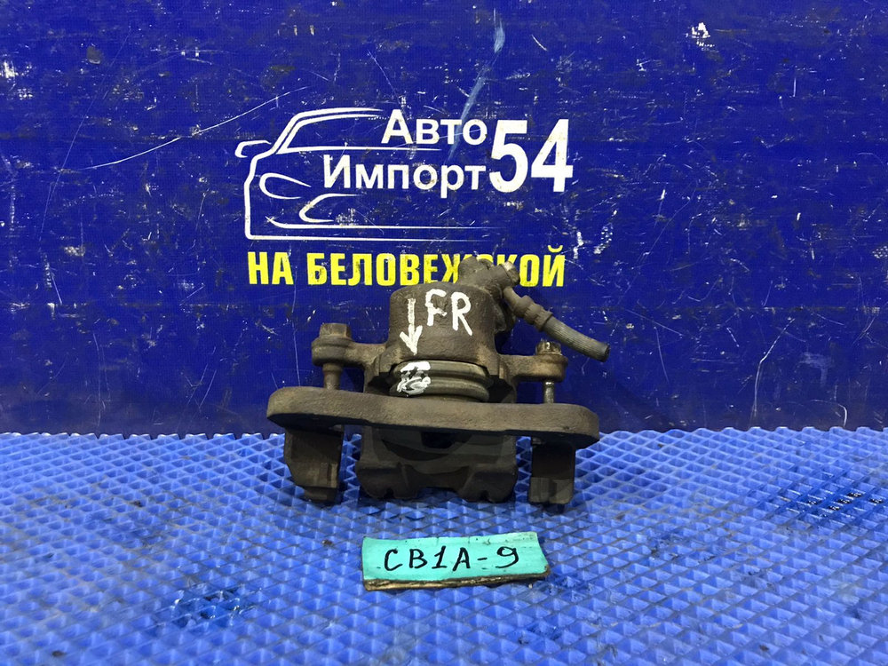 Суппорт тормозной передний правый MITSUBISHI LANCER 1994