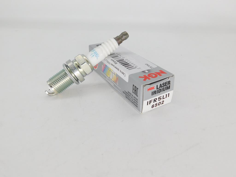 Свеча зажигания IFR5L11 NGK Япония