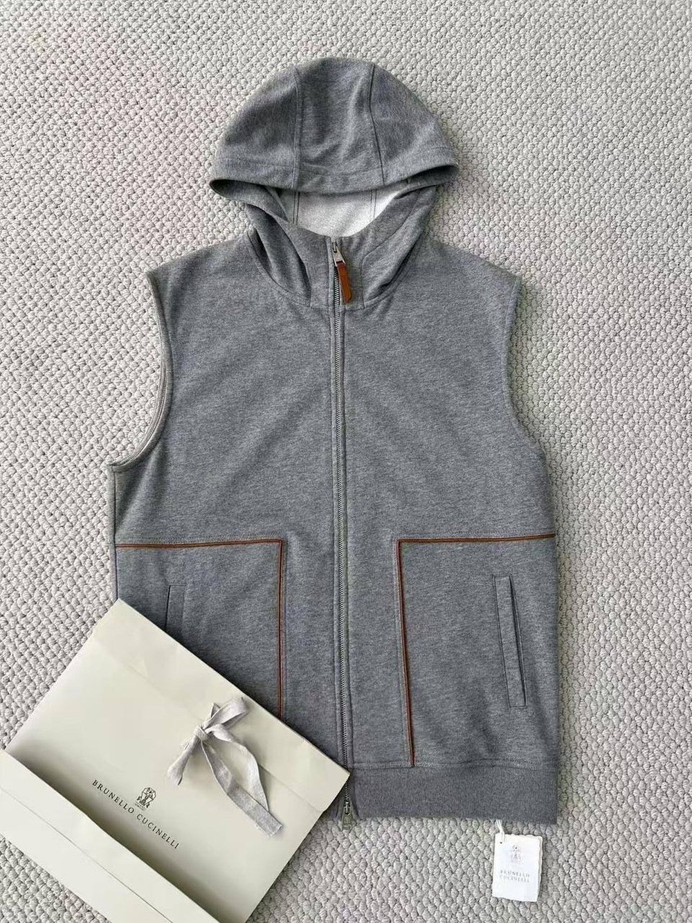 Летний костюм Brunello Cucinelli