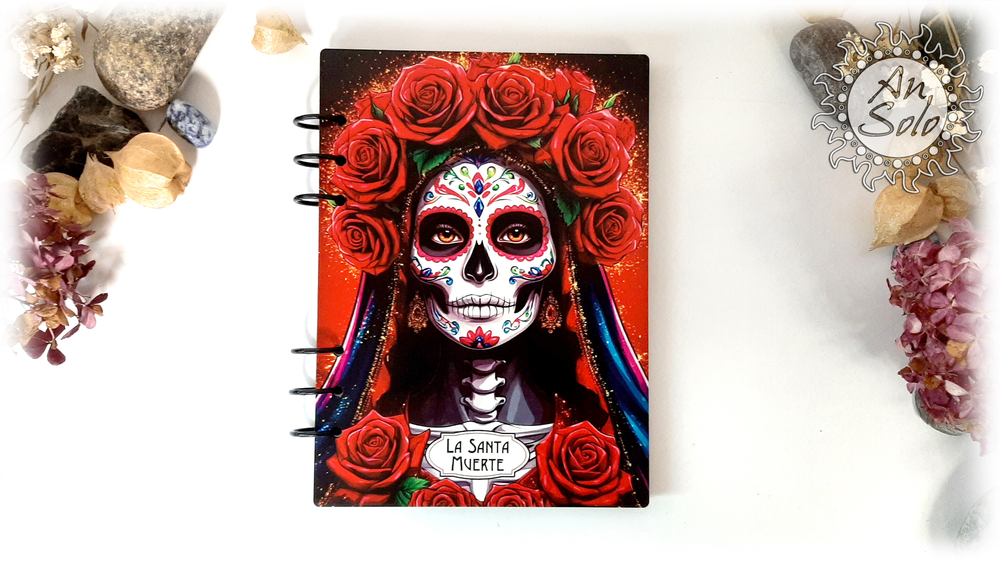 Блокнот "Санта Муэрта" А5 формата на кольцах