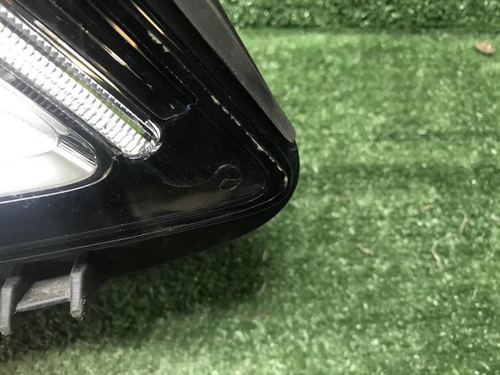 Фара правая Mercedes GLA x156 (2017-2020) LED