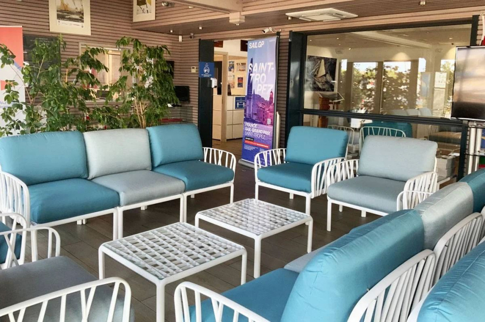 Модуль центральный пластиковый с подушками Nardi Komodo Elemento Centrale, белый, лед