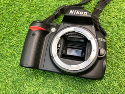 Nikon D3000 4.000 кадров