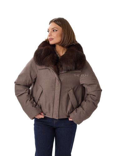 Короткая парка цвета капучино с песцовым воротником