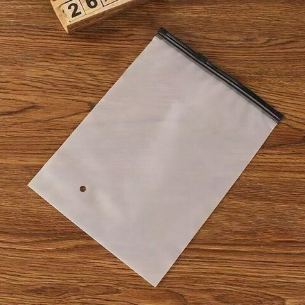 Пакет с застёжкой слайдер с черным бегунком матовый 25*35  70 мкм