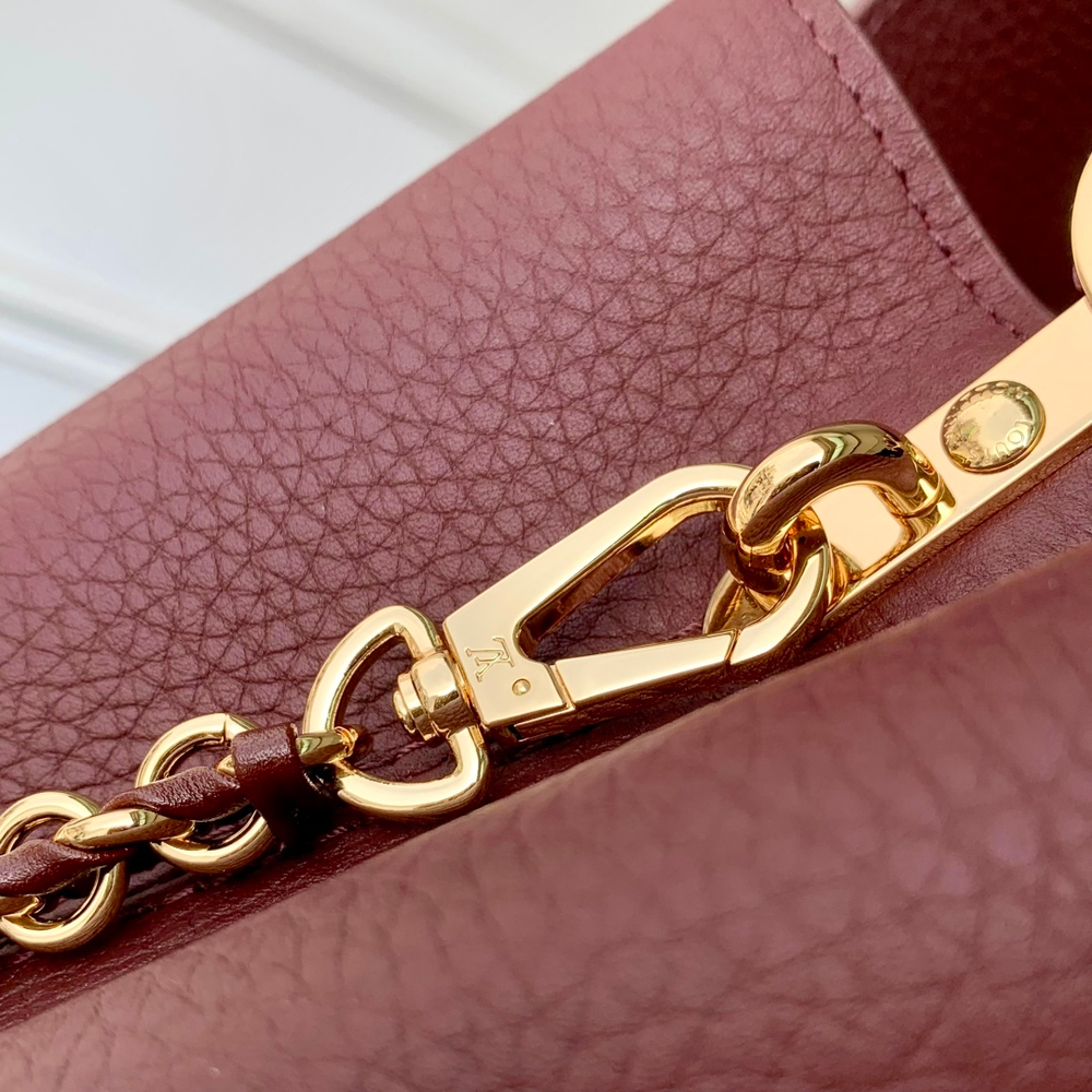 Louis Vuitton Capucines BB