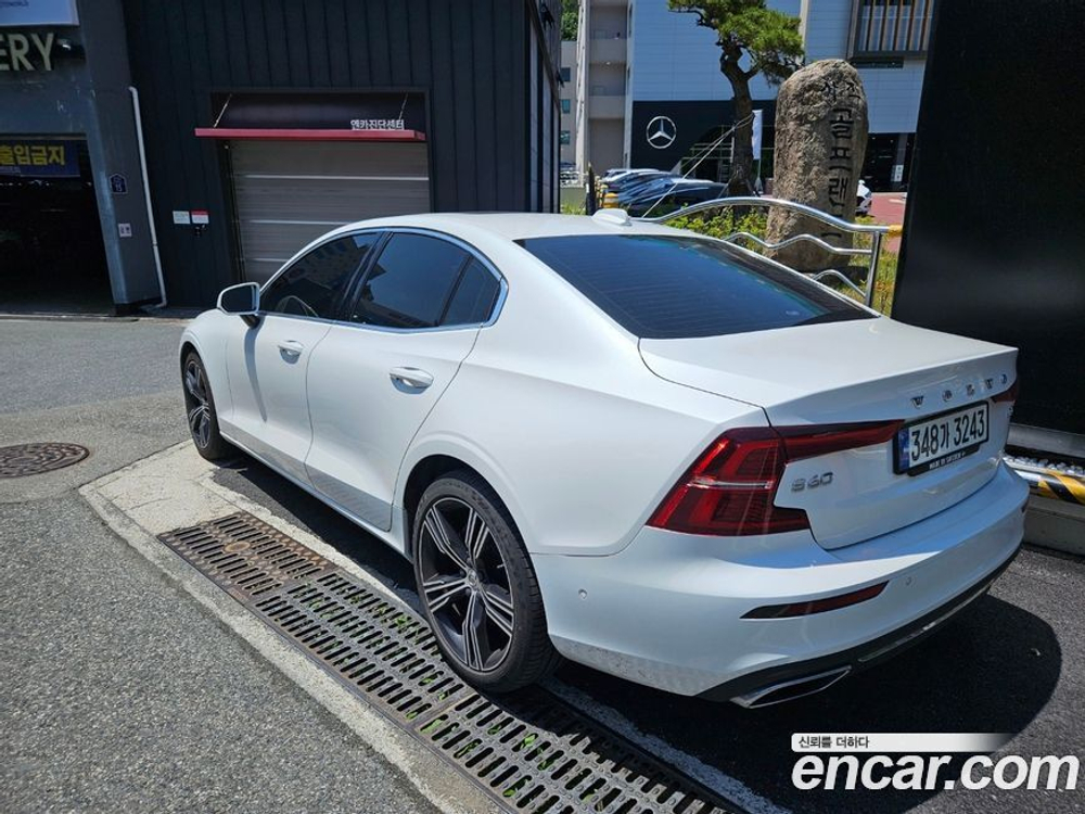 Volvo S60 3 Generation B5 Inscription (04.2021)