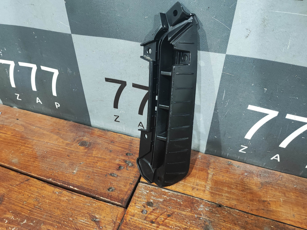 Кронштейн переднего бампера левый KIA Sorento 4 бу 86597P2000