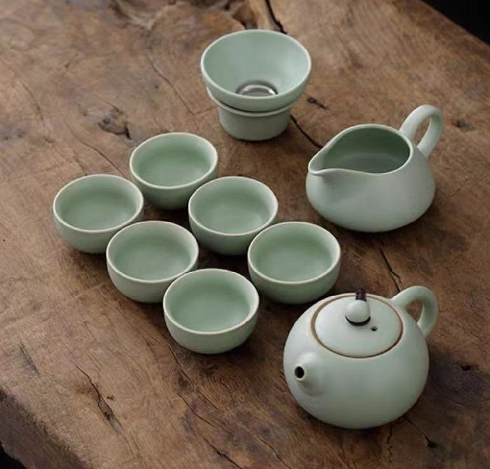 278116.5 Сервиз ЖУЯО "СИШИ" чайник,  сливник, ситечко, 6 пиал, подар. коробка, керамика