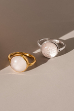 кольцо с розовым кварцем