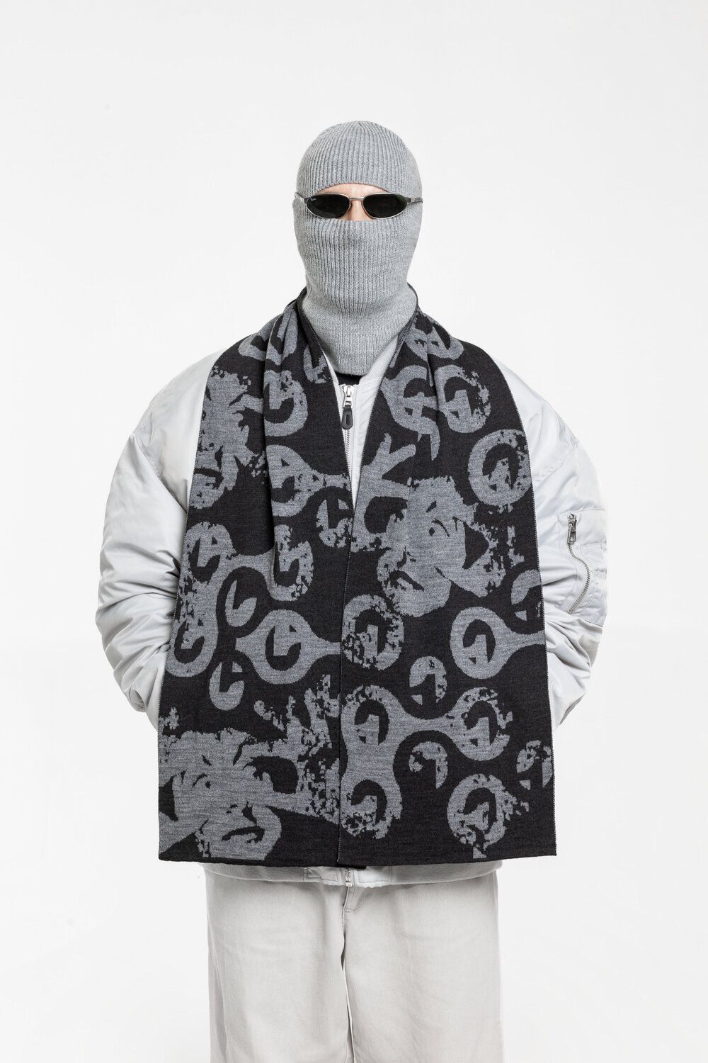 Шарф Antyqua Binary Bean черный