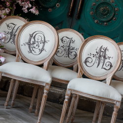 Стул Объект мечты Монограмма буквы M