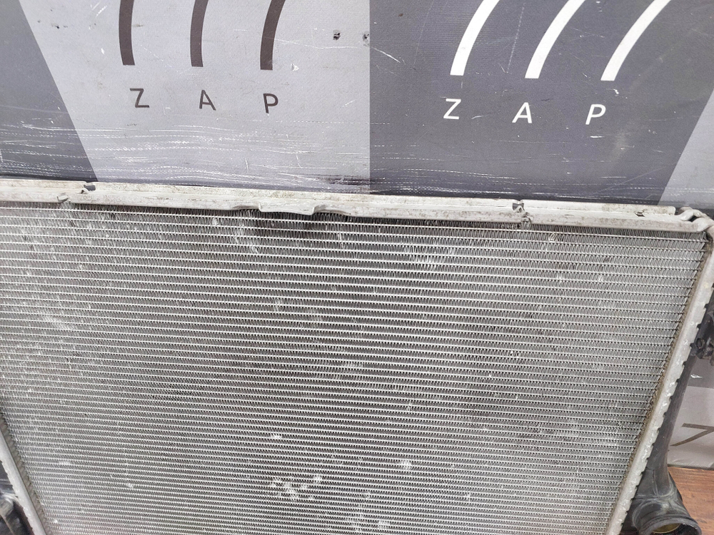 Радиатор двигателя Mercedes S-Class (W221) 09-13 Б/У Оригинал A2215003203