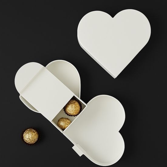 Упаковка для 4 шоколадных конфет. Сердце