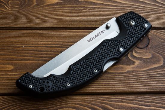Складной нож Cold Steel 29AXTS XL Voyager Tanto Serrated Edge c клинком из стали AUS-10A, рукоять Grivory (Griv-Ex)