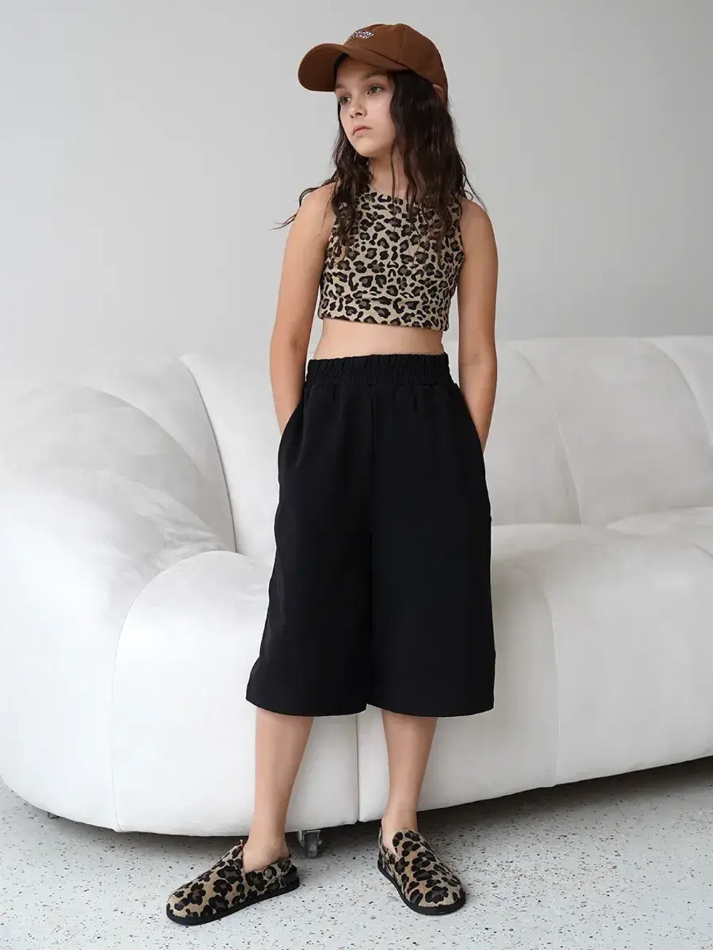 Костюм для девочки с шортами бермудами