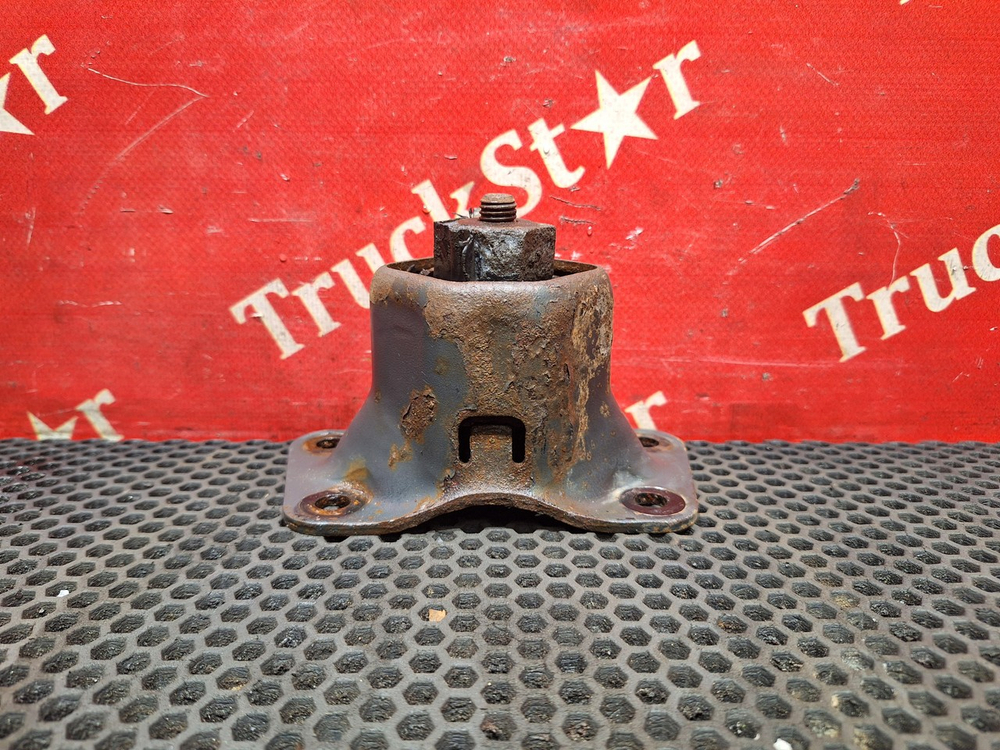 Кронштейн ящика акб 2018г.