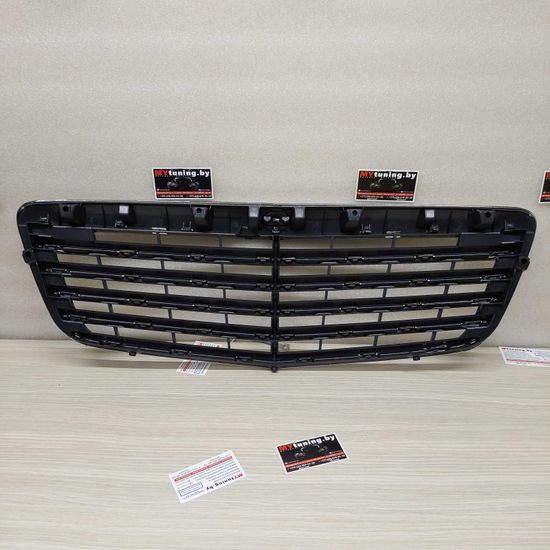 Решетка радиатора AVANGARDE для Mercedes E W211 рест