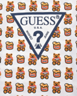 Футболка GUESS Белый/Принт: мишки, баночки с медом/Термопринт: бело-синий треугольник-логотип (Мальчик)