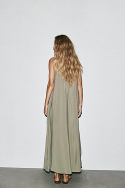 ZARA СТРУЯЩЕЕСЯ ПЛАТЬЕ МИДИ ОБЪЕМНОГО КРОЯ, ХАКИ