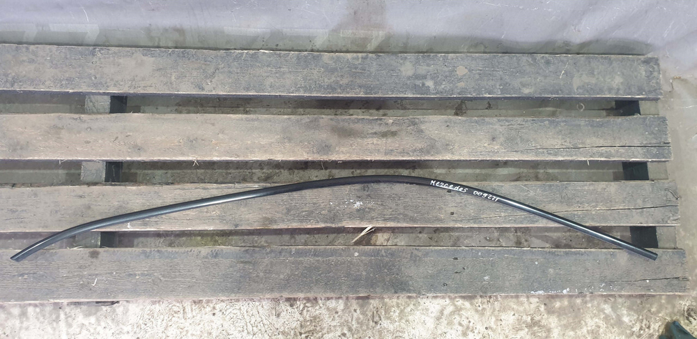 Молдинг двери передней левой Mercedes GLS (X166) 12-19 Б/У Оригинал A1667250182